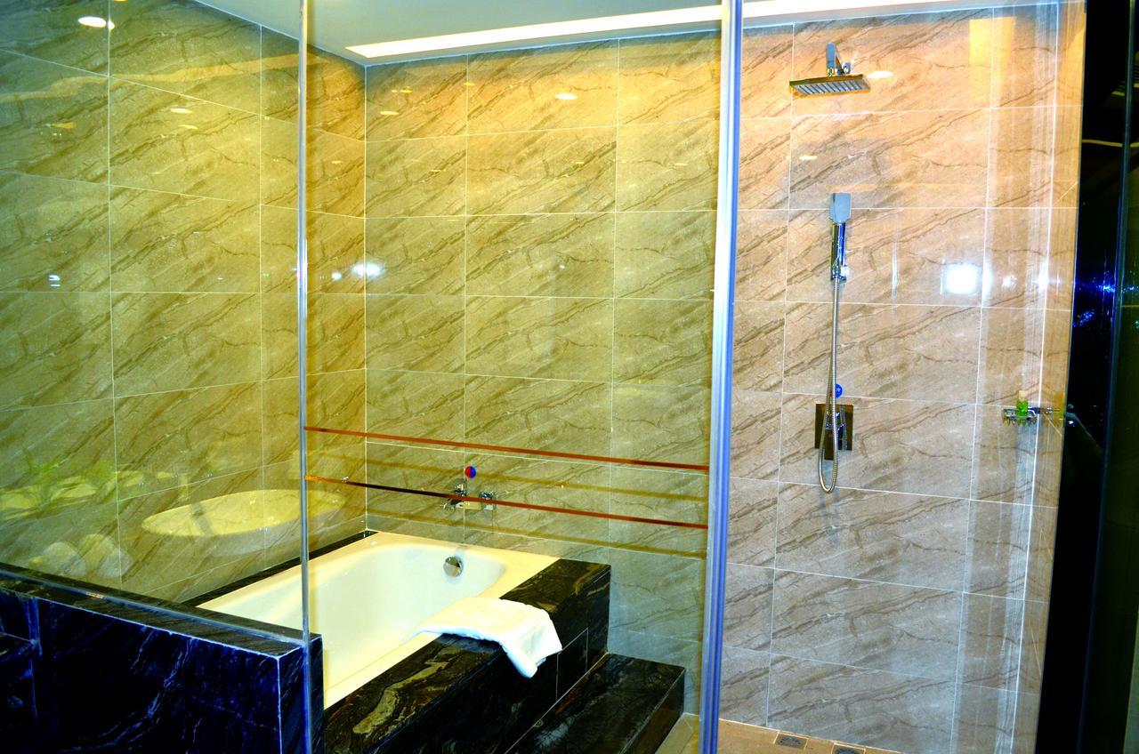 Manhatton Hotel Zhuhai Eksteriør billede